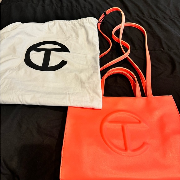 Medium Telfar Shopping Bag in Hazard - Picture 3 of 9